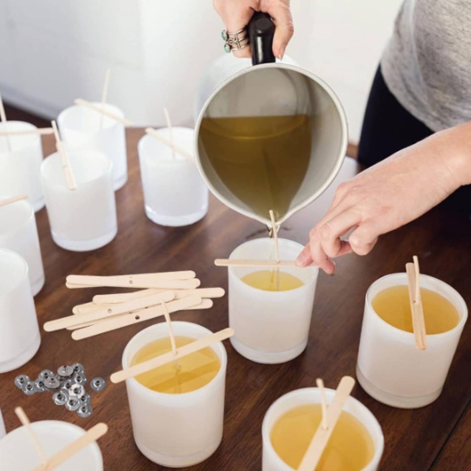 Wick Holder with Adhesive Dots - đánh giá và giá Candle Making Homewood